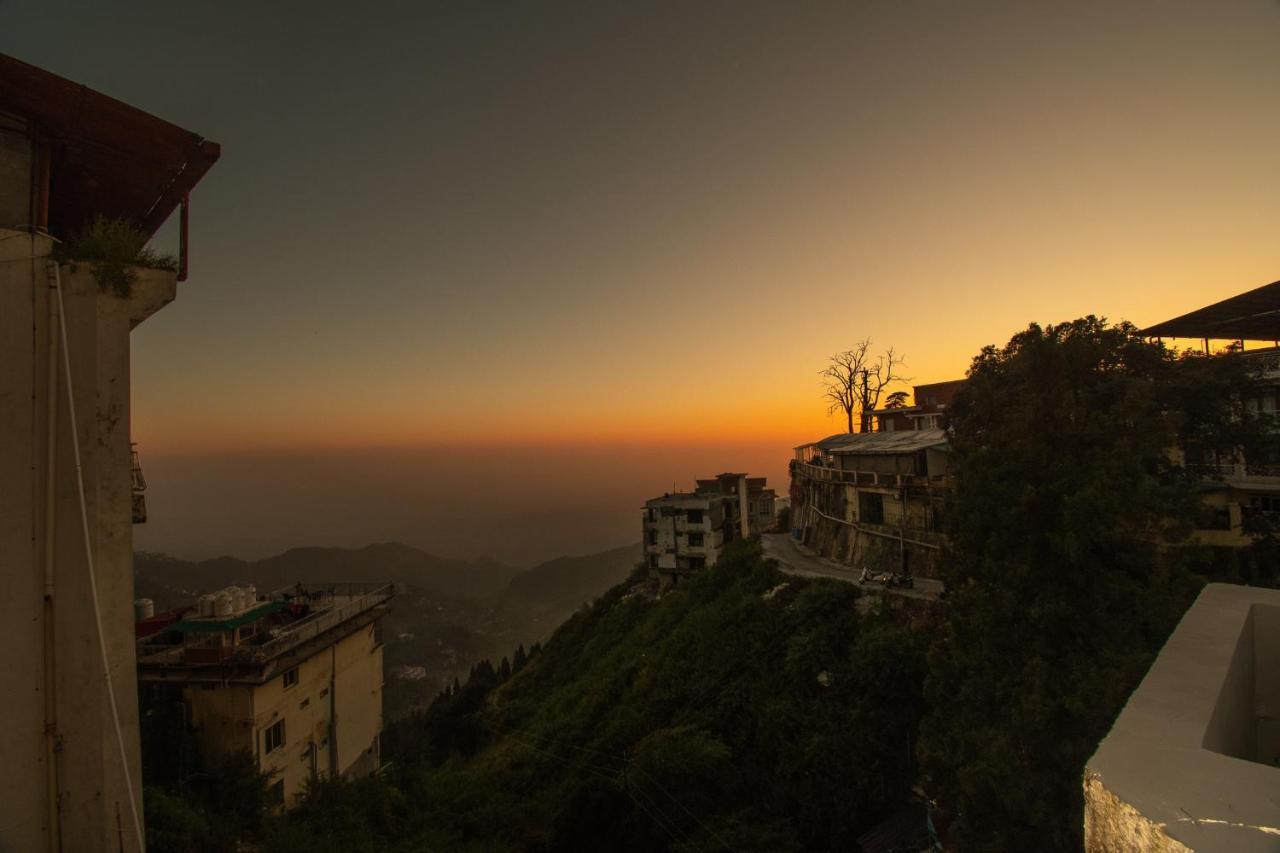 Riversun Hotel Mall Road Mussoorie Ngoại thất bức ảnh