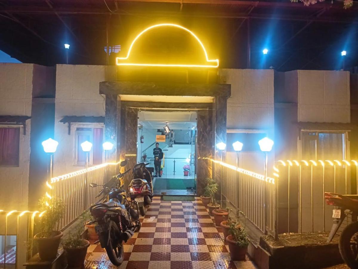 Riversun Hotel Mall Road Mussoorie Ngoại thất bức ảnh