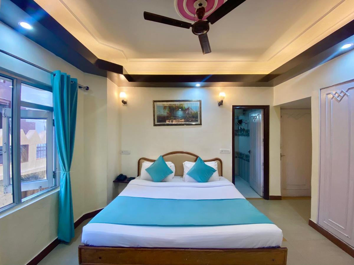 Riversun Hotel Mall Road Mussoorie Ngoại thất bức ảnh