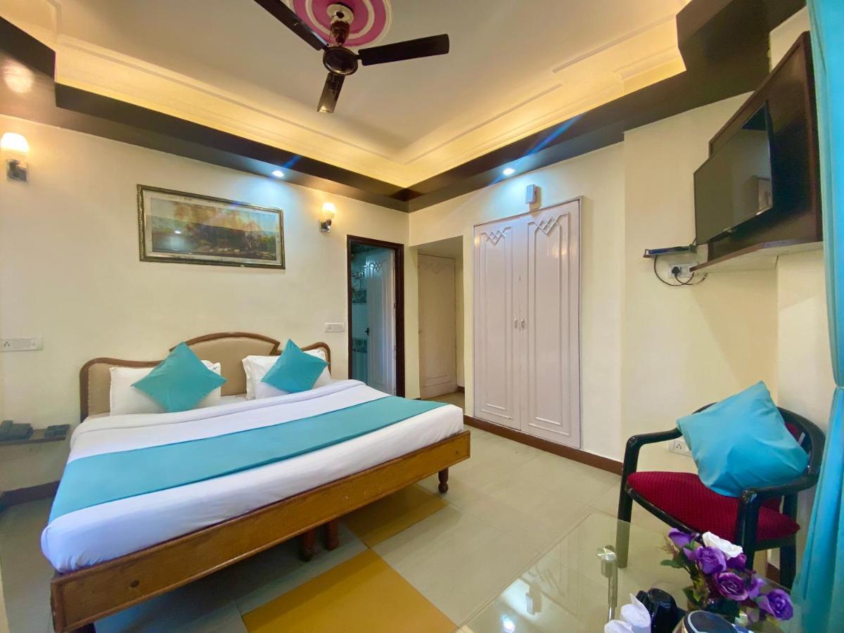 Riversun Hotel Mall Road Mussoorie Ngoại thất bức ảnh
