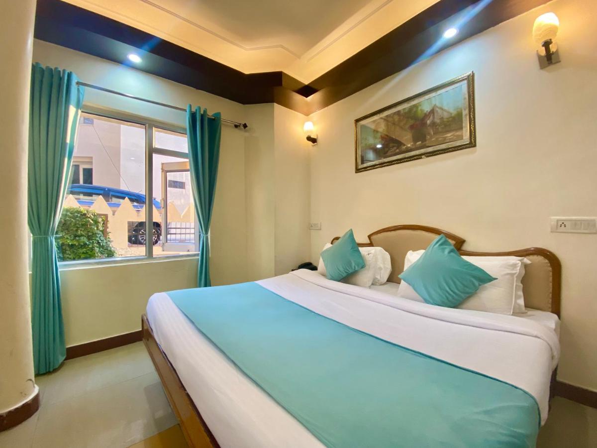 Riversun Hotel Mall Road Mussoorie Ngoại thất bức ảnh