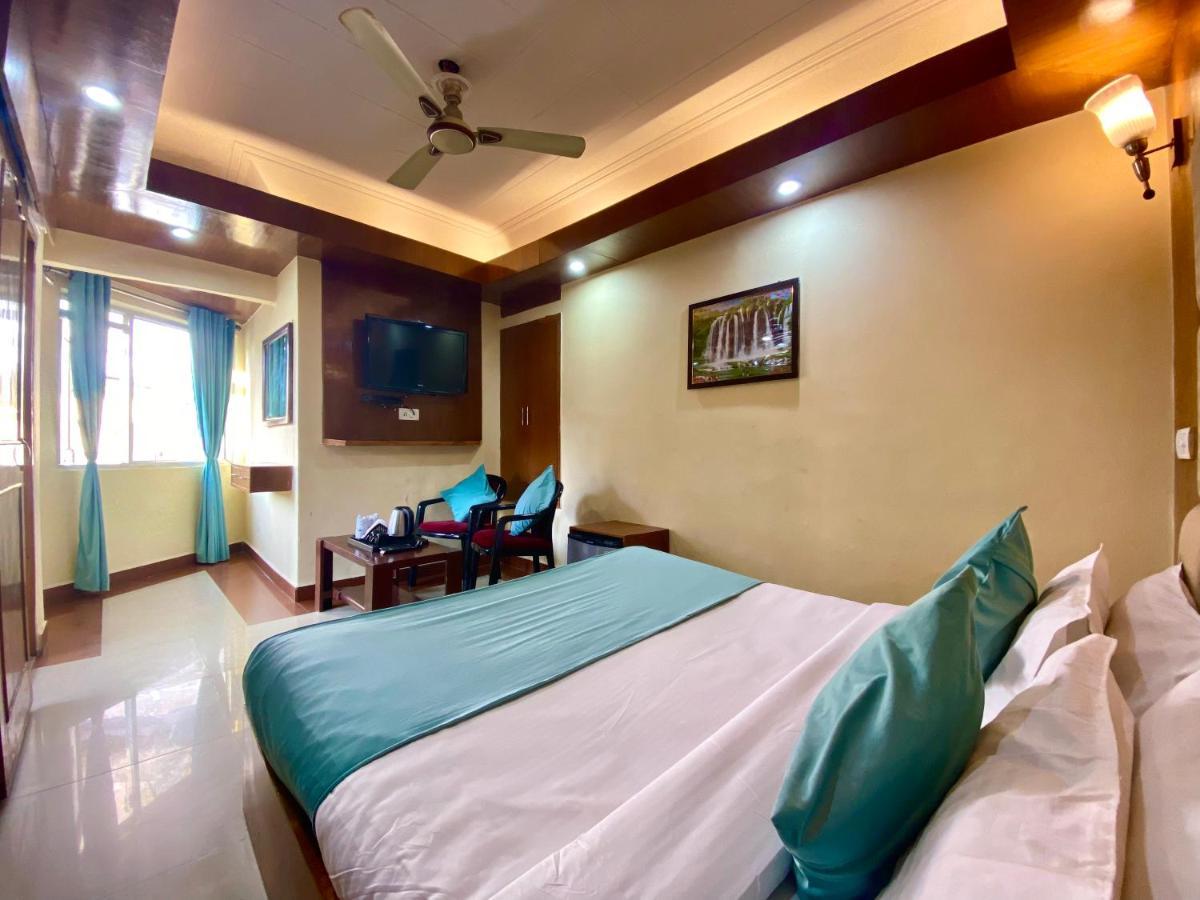Riversun Hotel Mall Road Mussoorie Ngoại thất bức ảnh