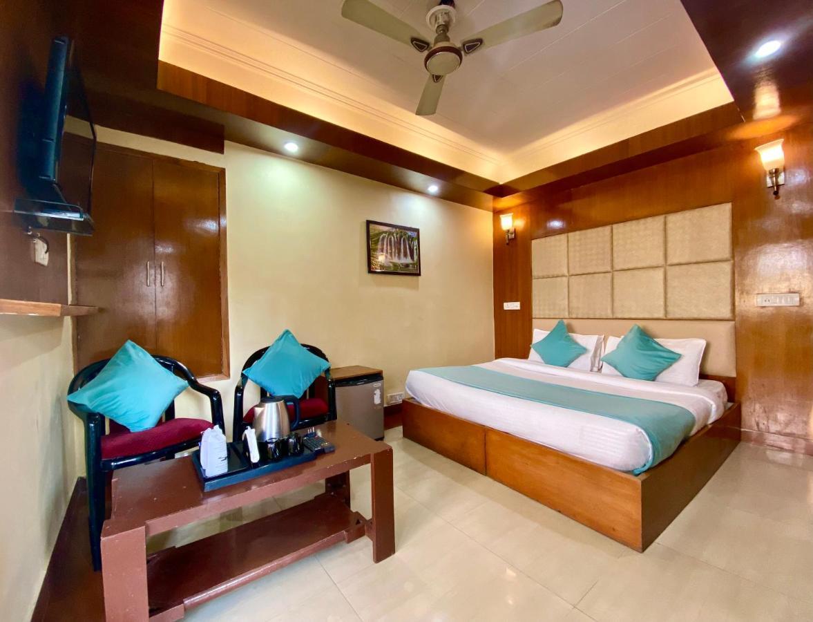 Riversun Hotel Mall Road Mussoorie Ngoại thất bức ảnh
