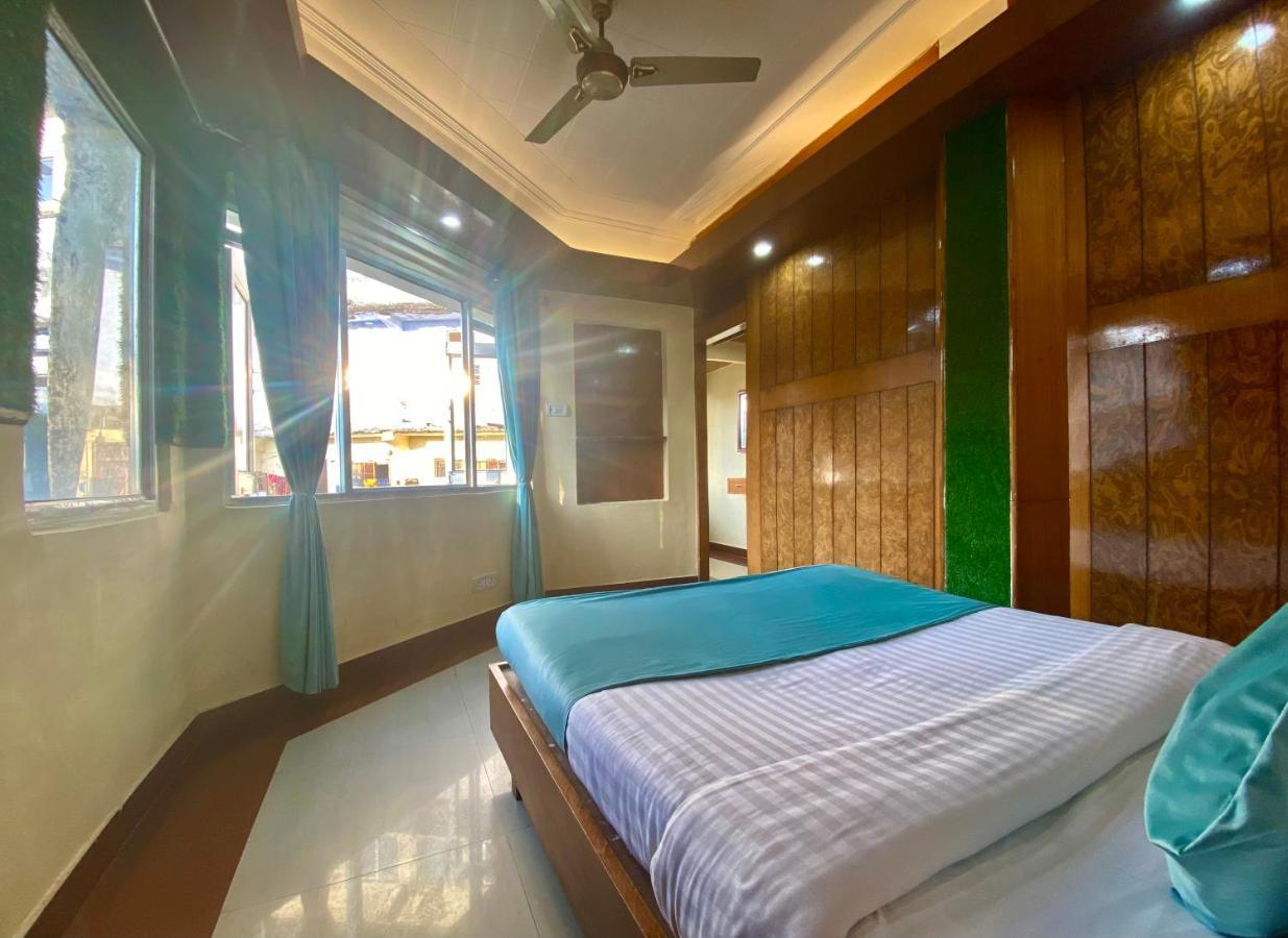Riversun Hotel Mall Road Mussoorie Ngoại thất bức ảnh