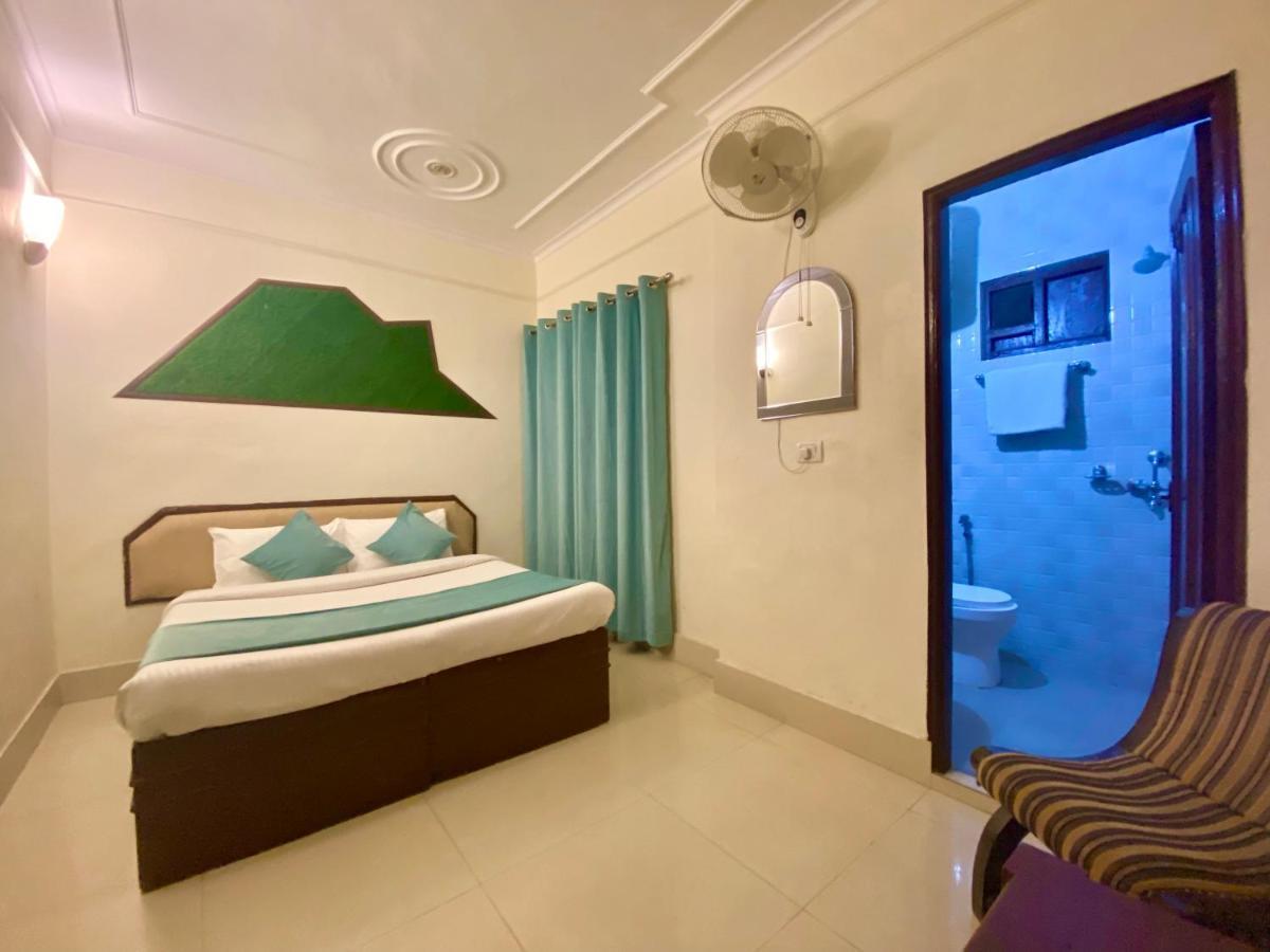 Riversun Hotel Mall Road Mussoorie Ngoại thất bức ảnh