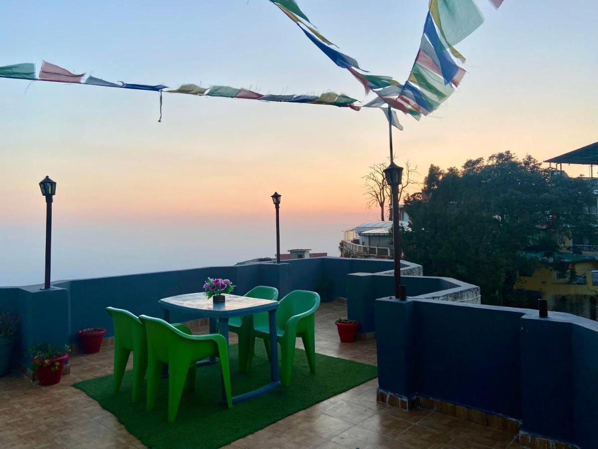 Riversun Hotel Mall Road Mussoorie Ngoại thất bức ảnh